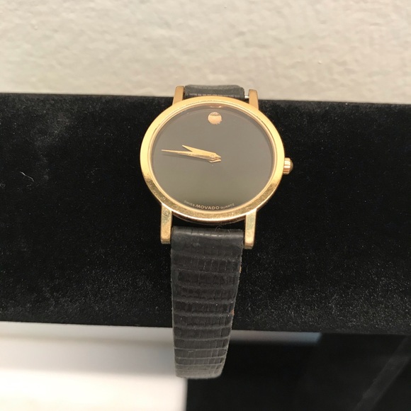 🎉HP🎉Movado Museum ladies watch yellow gold - Picture 3 of 13